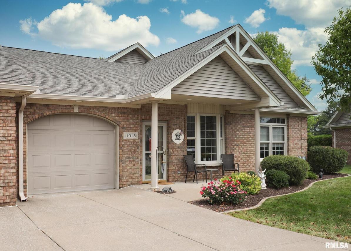 1013 Arbor Dr., Moline, IL 61265