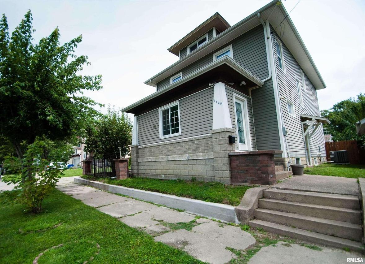 1520 18th St., Moline, IL 61265