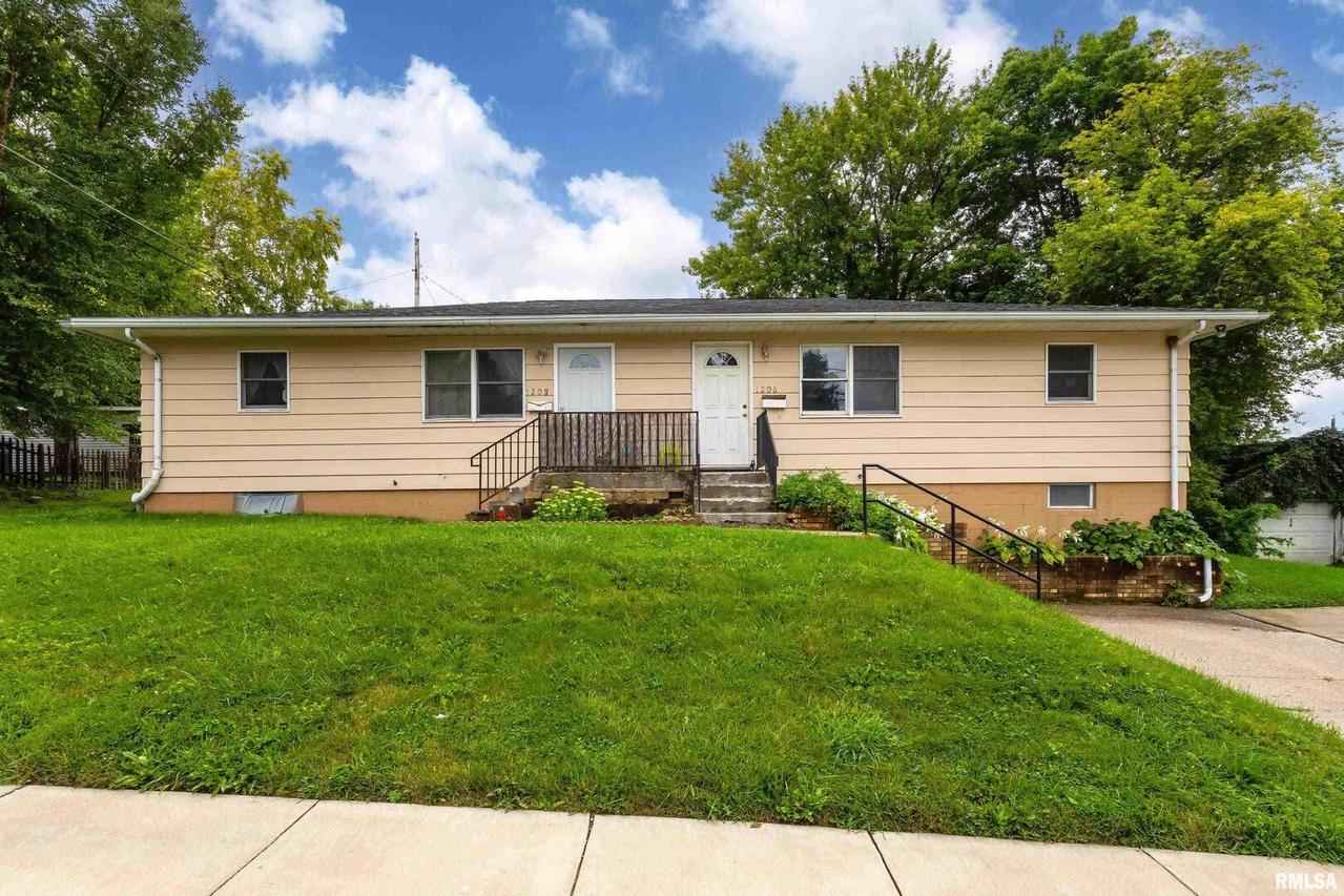 1206/1208 25th Ave., Rock Island, IL 61201