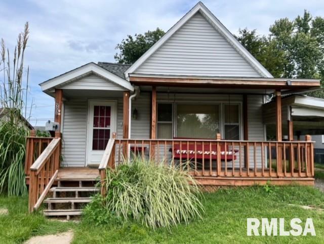 908 S 13th St., Herrin, IL 62948