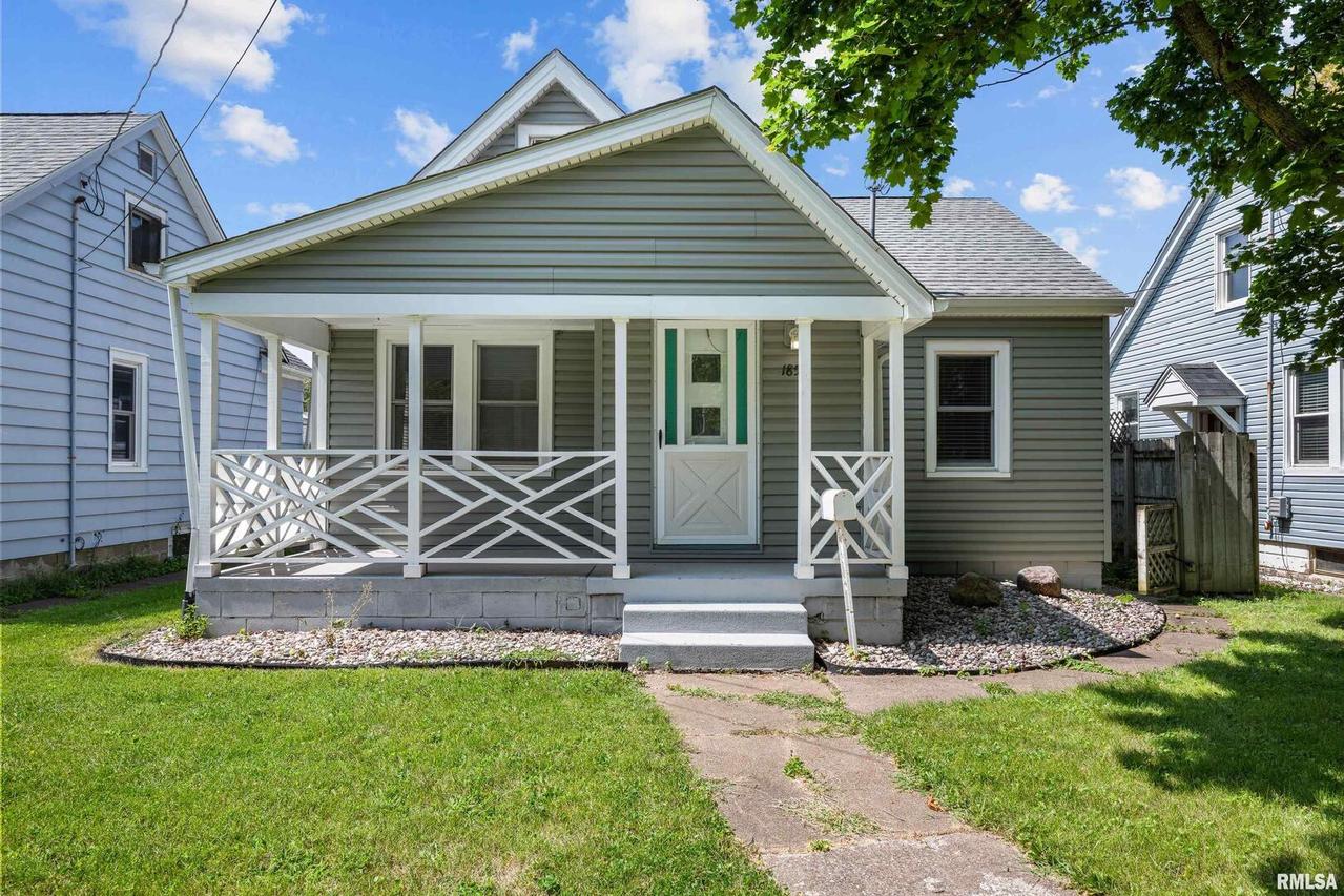 1851 34th St., Moline, IL 61265