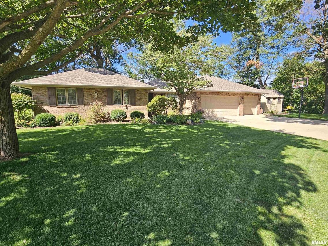 82 Cedar Ct., Geneseo, IL 61254