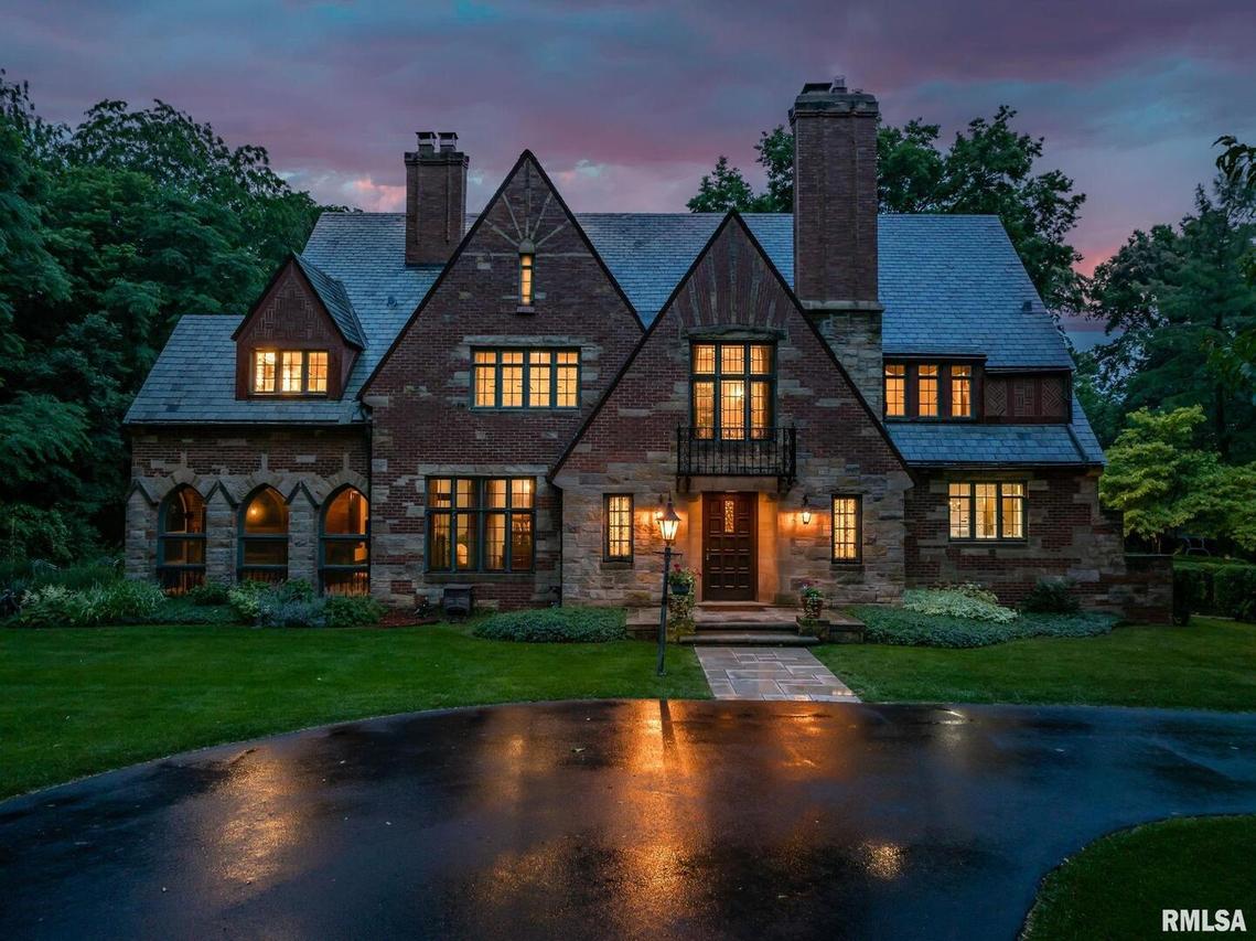 3918 14th St., Rock Island, IL 61201