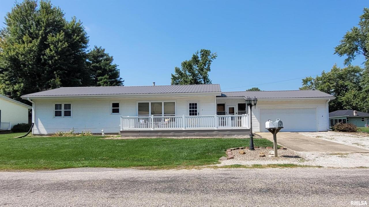 5 Grandview St., Mt Sterling, IL 62353