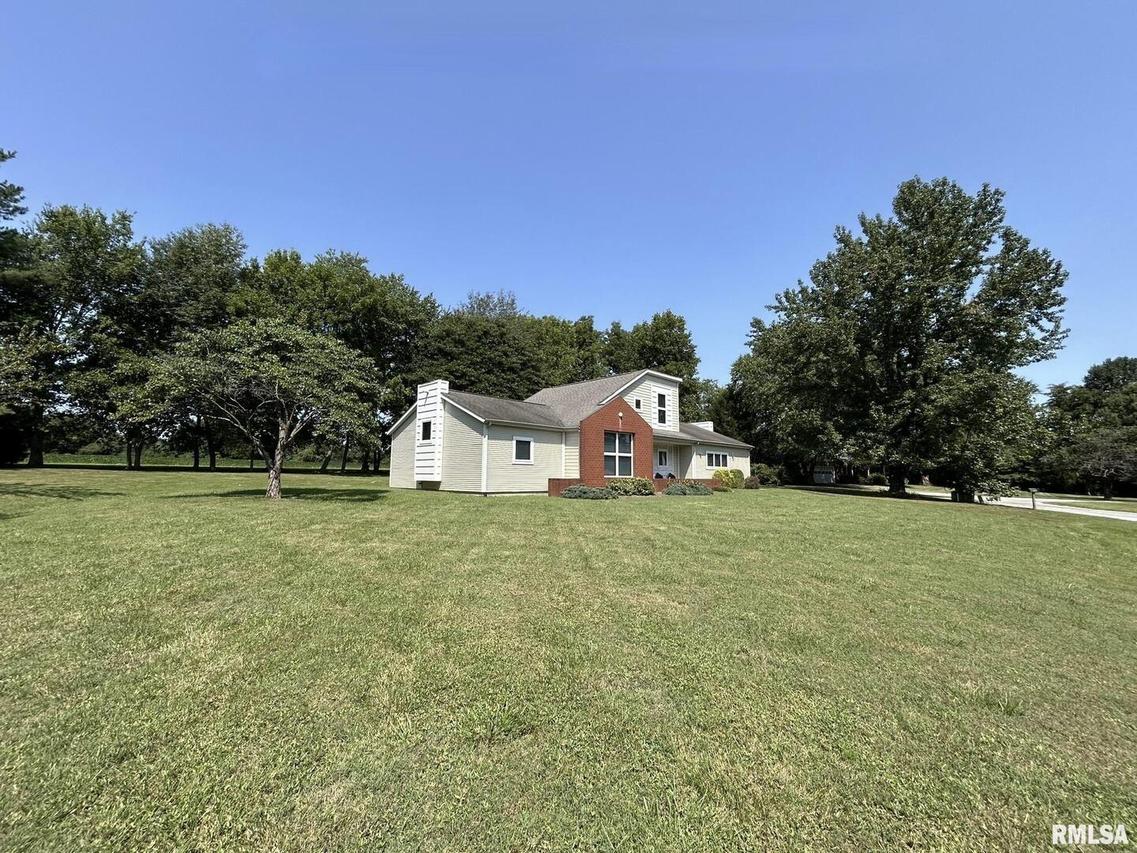 11651 Laurelwood Ln., Carbondale, IL 62901