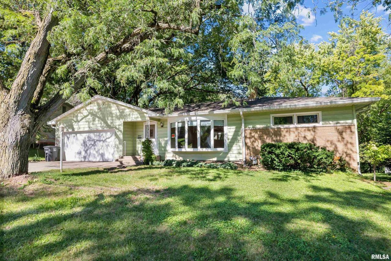 3311 13th Avenue Ct., Moline, IL 61265