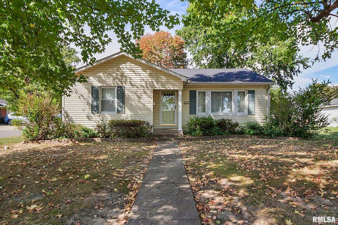1004 W White St., Marion, IL 62959