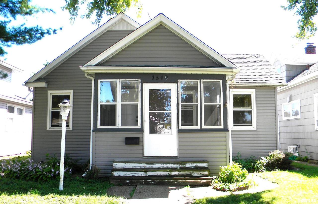 1549 40th St., Rock Island, IL 61201