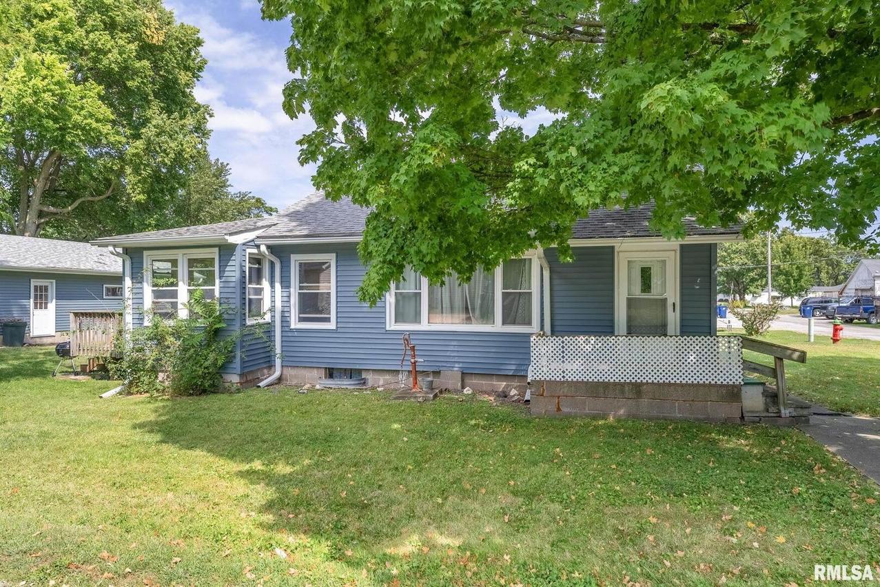 701 NW 2nd Ave., Aledo, IL 61231