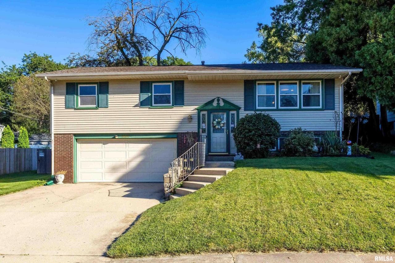 1407 34th Ave., Rock Island, IL 61201