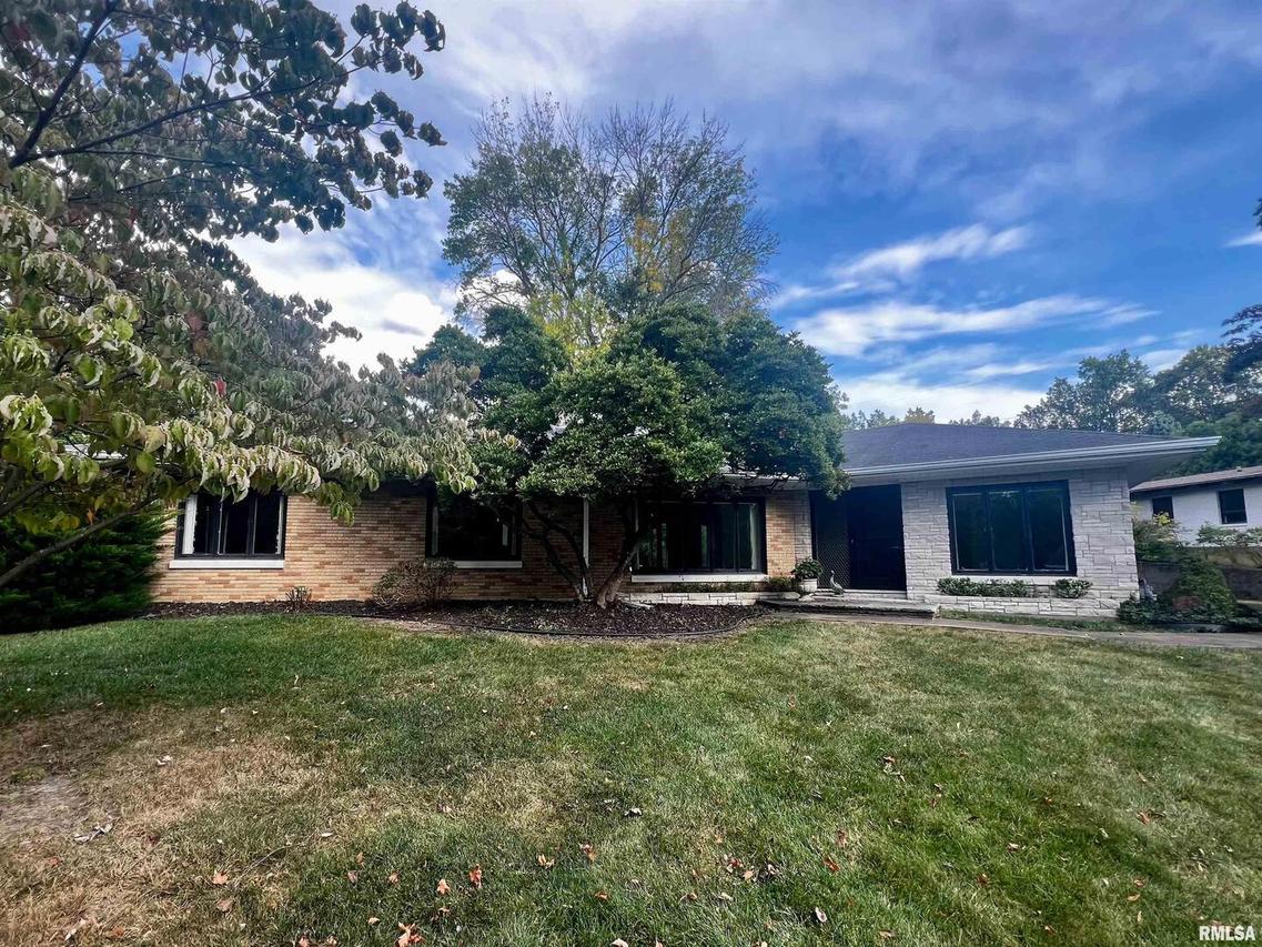 175 Woodlawn Rd., Quincy, IL 62301