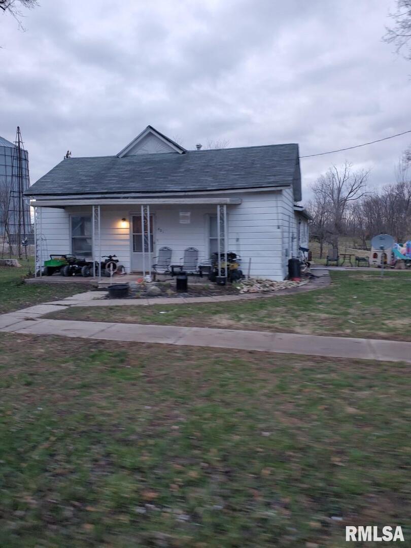 421 E Center St., Loraine, IL 62349