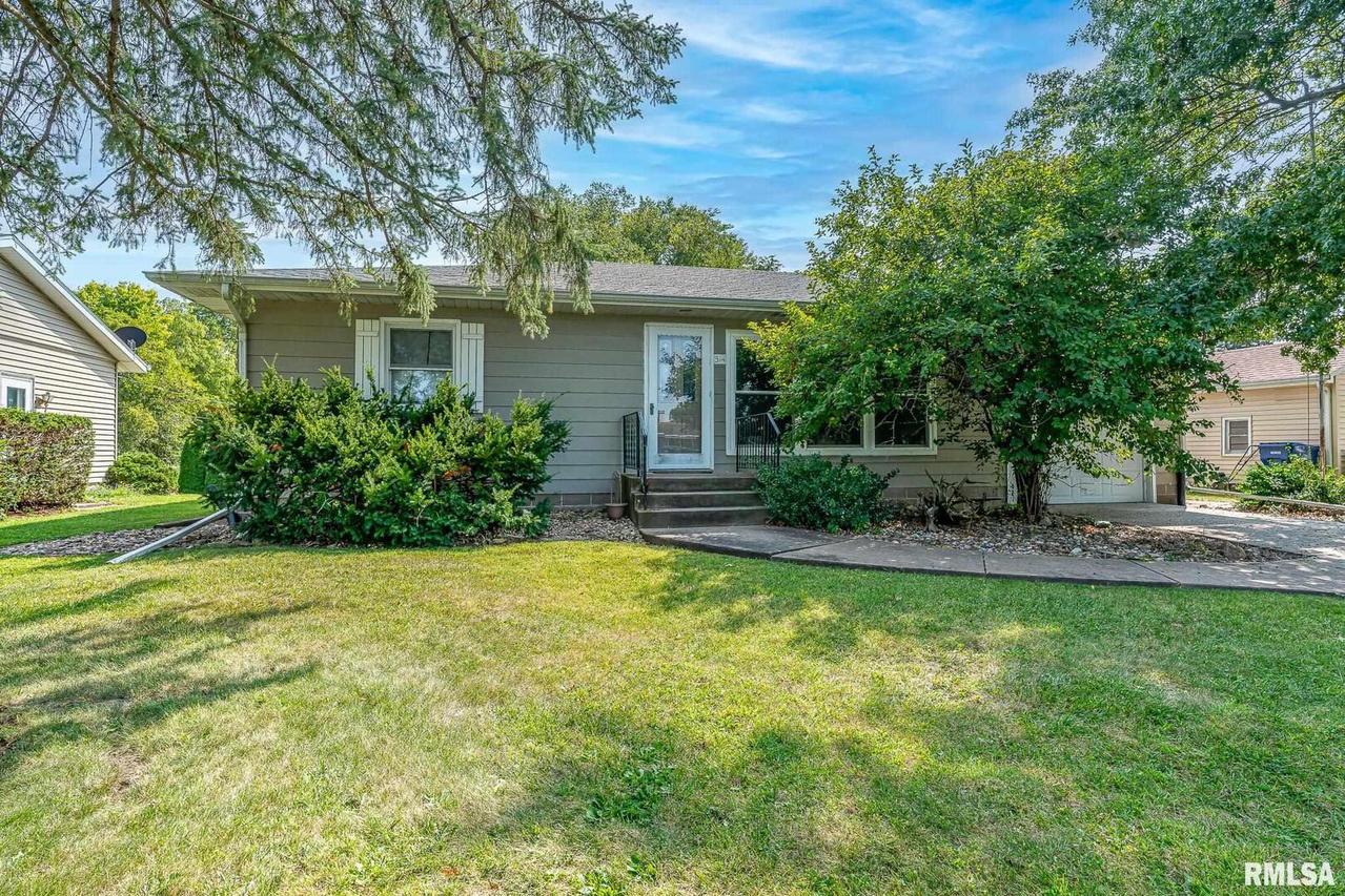 314 E 7th Ave., Andalusia, IL 61232