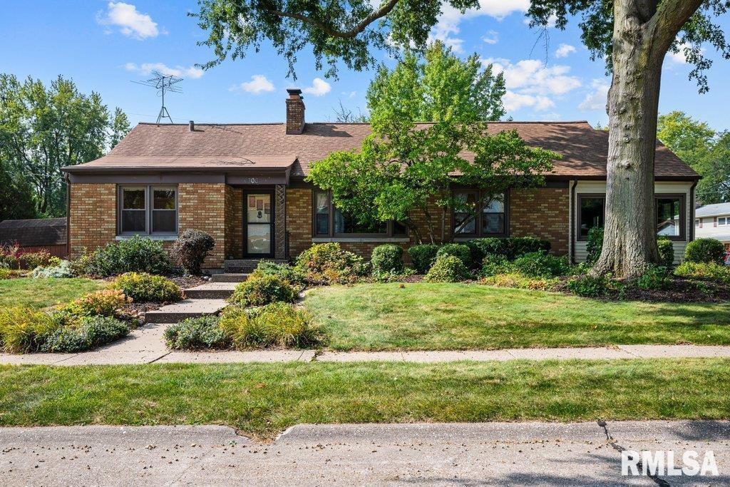 4306 34th Avenue Pl., Moline, IL 61265