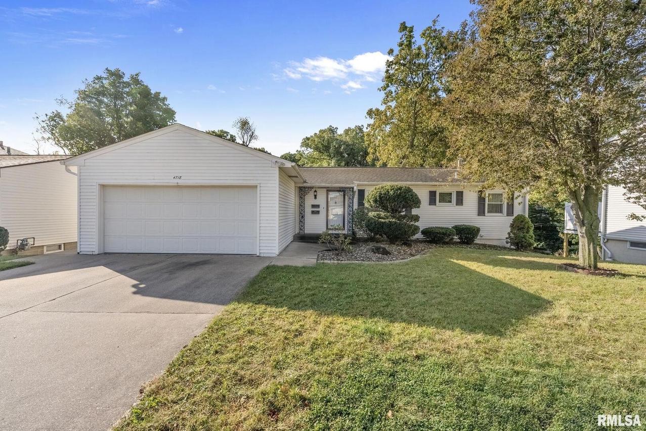 4718 20th Ave., Moline, IL 61265