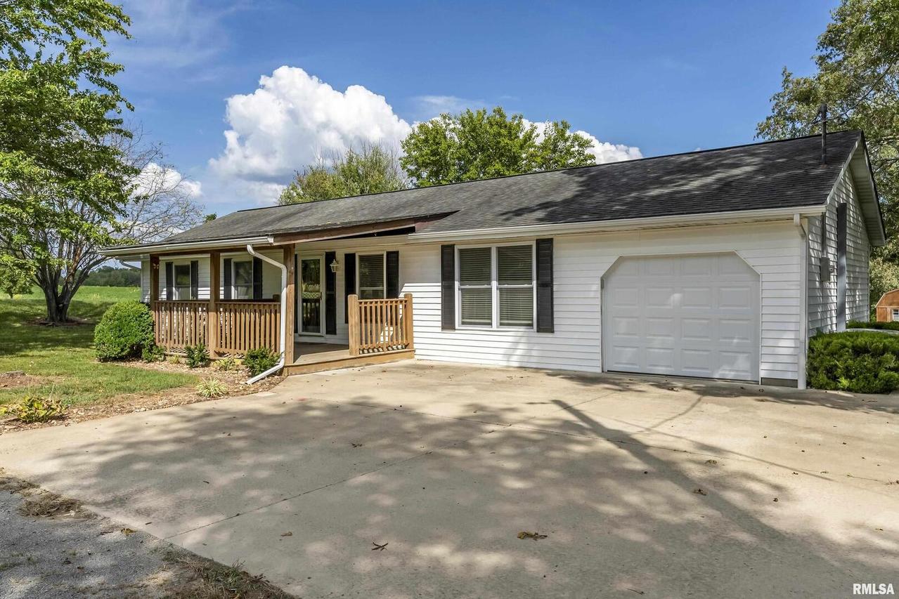 13422 Dwina Rd., Pittsburg, IL 62974