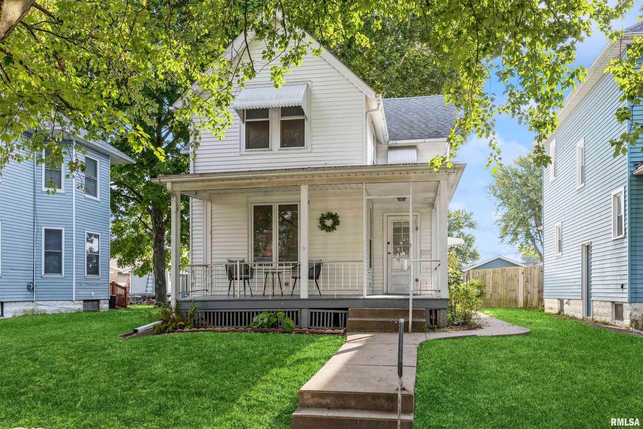 1834 15th St., Moline, IL 61265