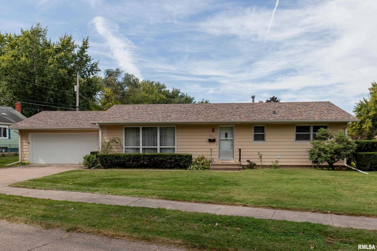 2711 4th St. #A, East Moline, IL 61244