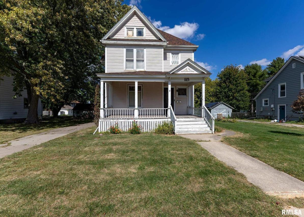 115 E Court St., Cambridge, IL 61238
