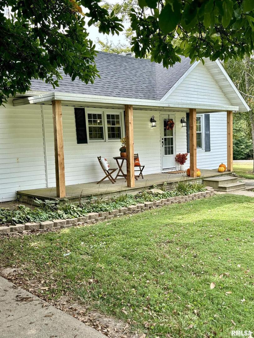 802 Race Track Rd., Centralia, IL 62801