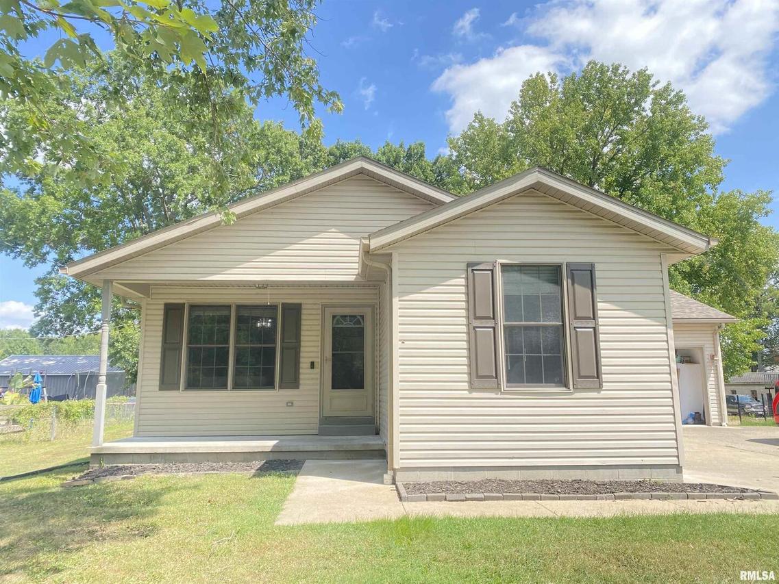 1626 S Division St., Carterville, IL 62918