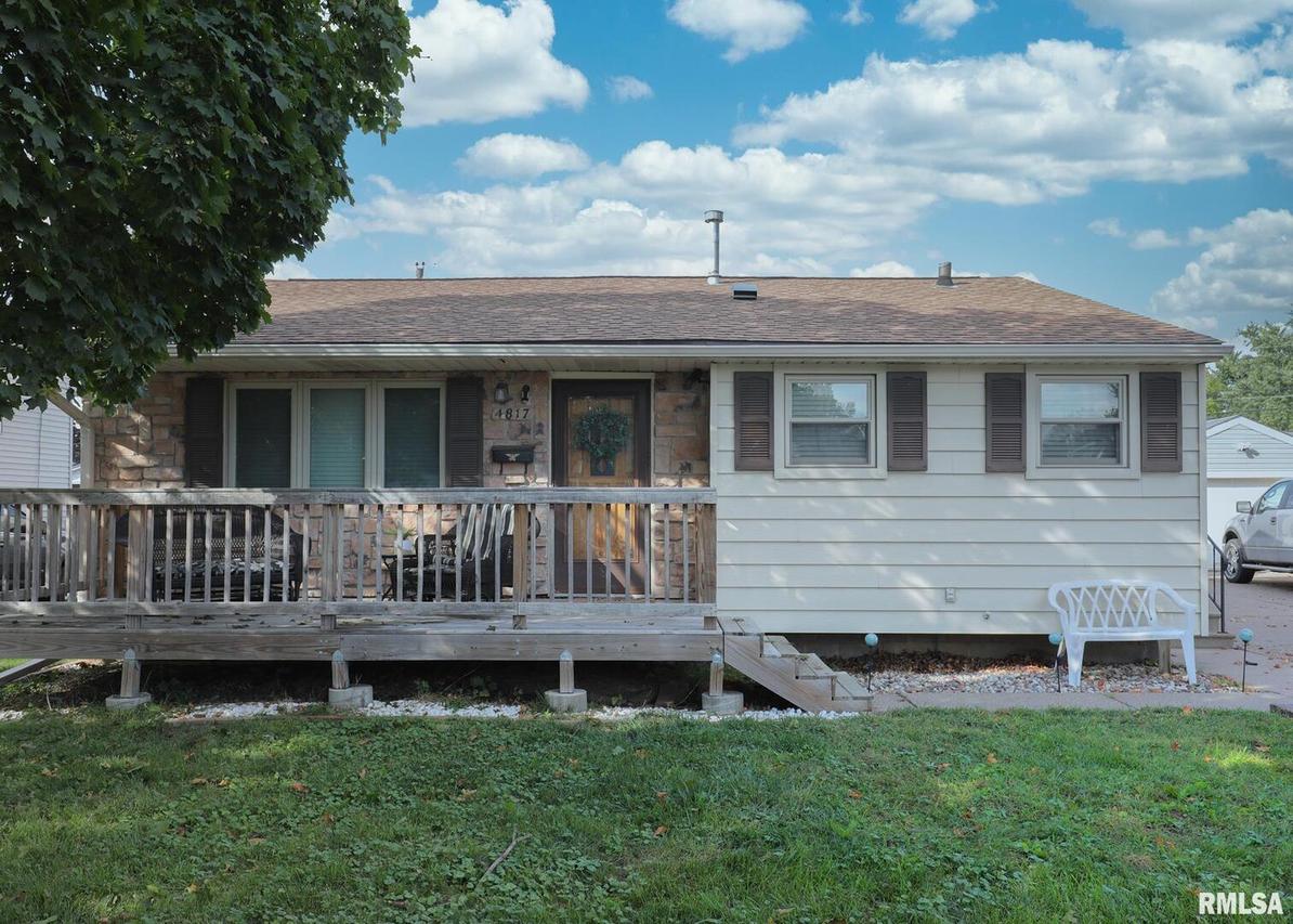4817 47th Ave., Moline, IL 61265