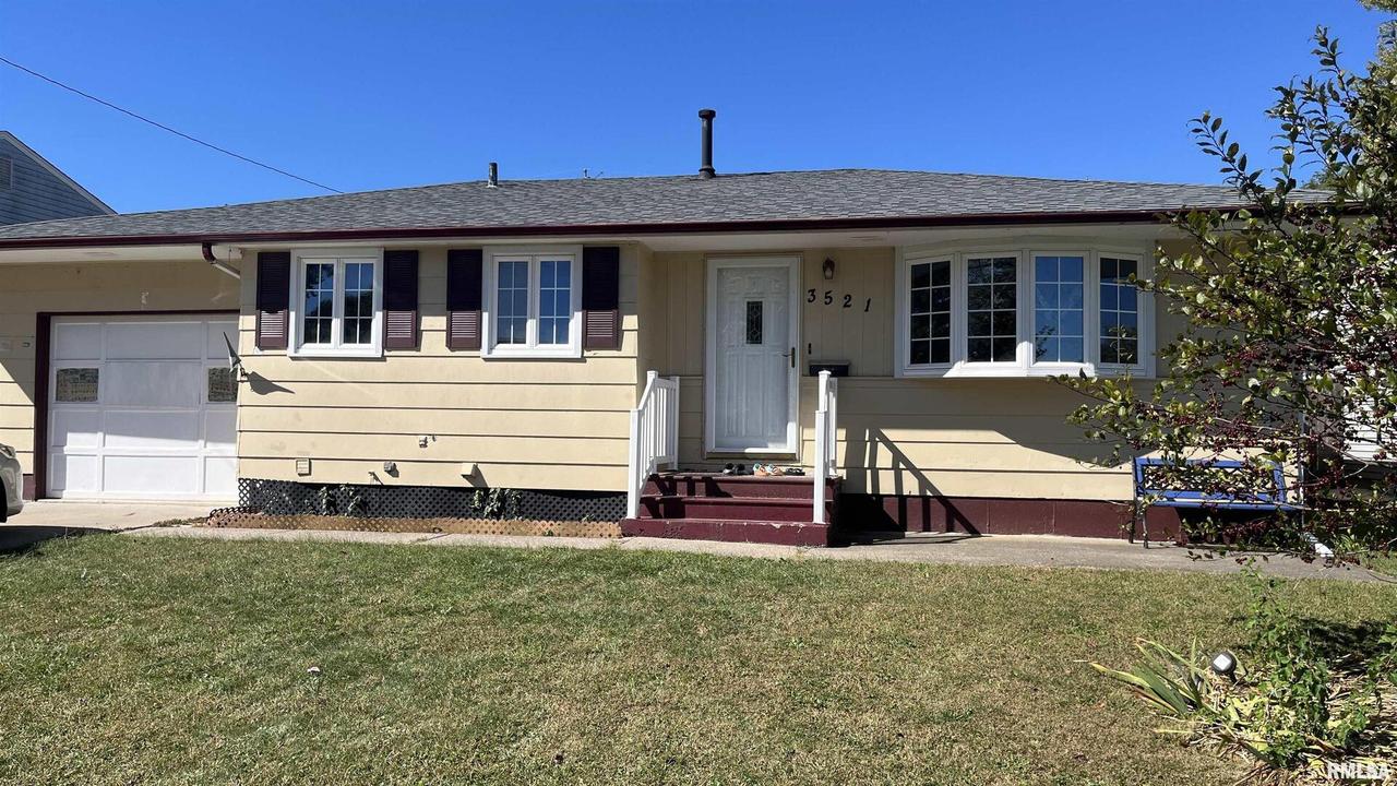 3521 3rd St. #B, East Moline, IL 61244