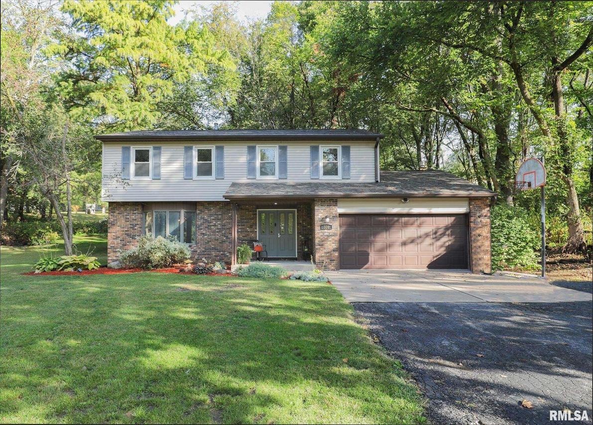 3301 Valley Dr., Geneseo, IL 61254