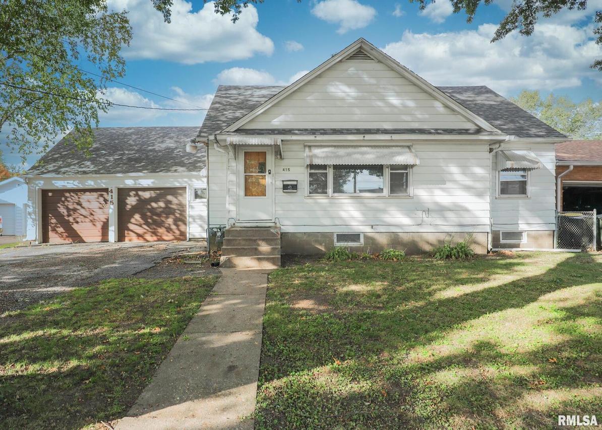415 E South St., Geneseo, IL 61254