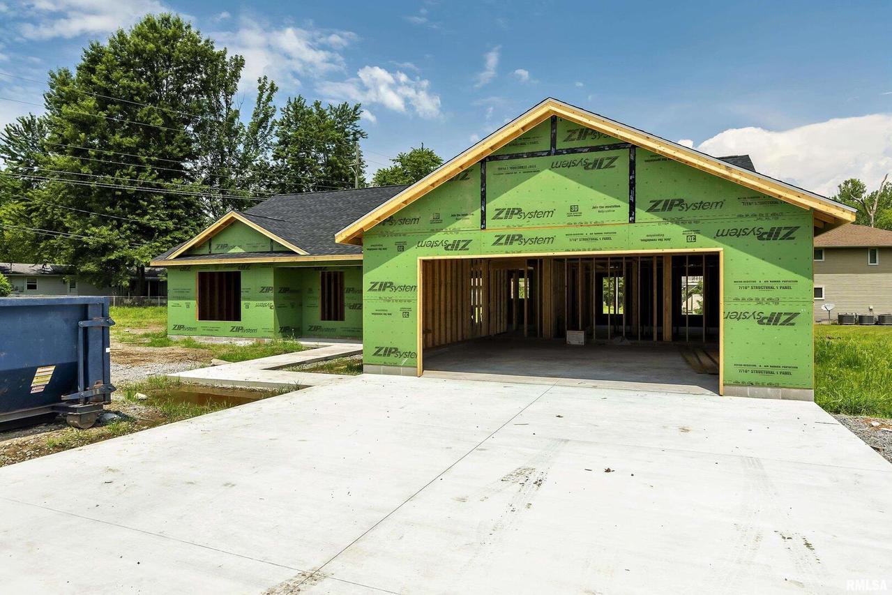 1101 Wildflower Ln., Herrin, IL 62948