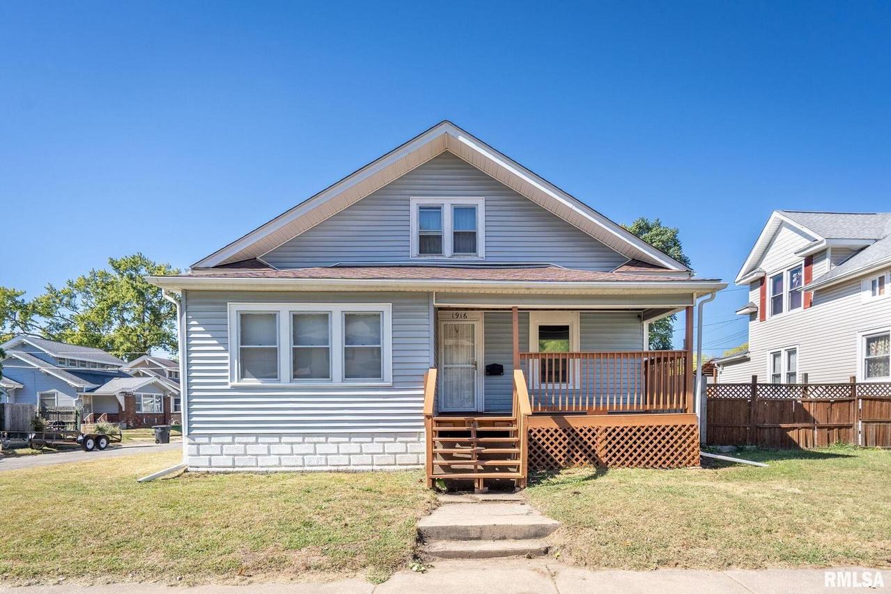 1916 12th St., Rock Island, IL 61201