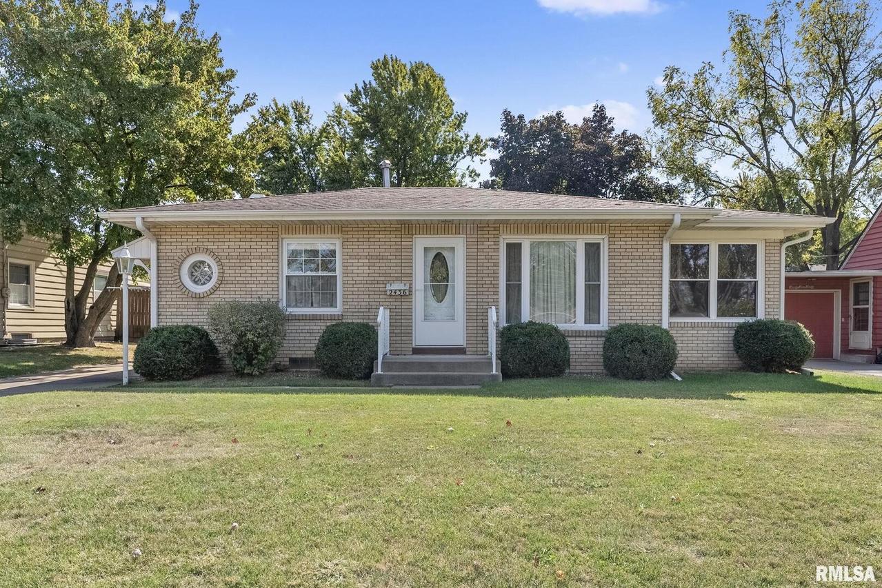 2436 28th Ave., Rock Island, IL 61201