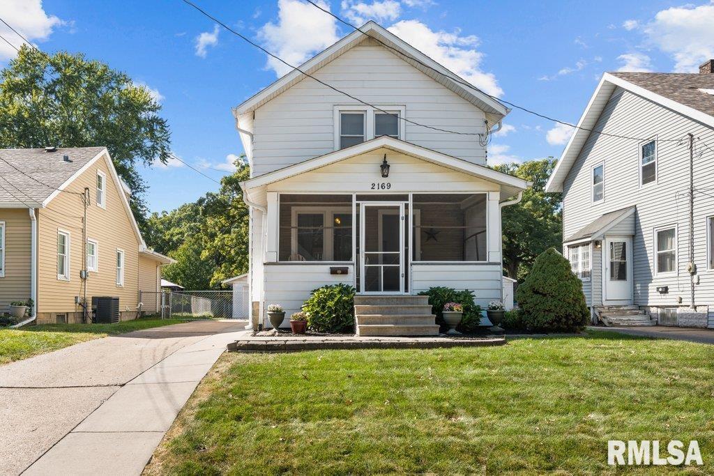 2169 18th St., East Moline, IL 61244