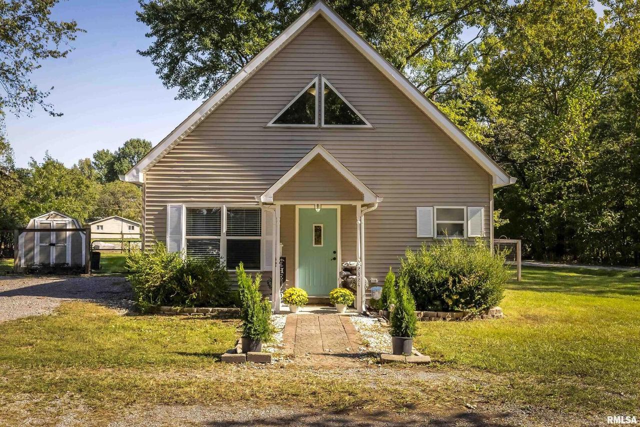 2324 W Walnut St., Herrin, IL 62948