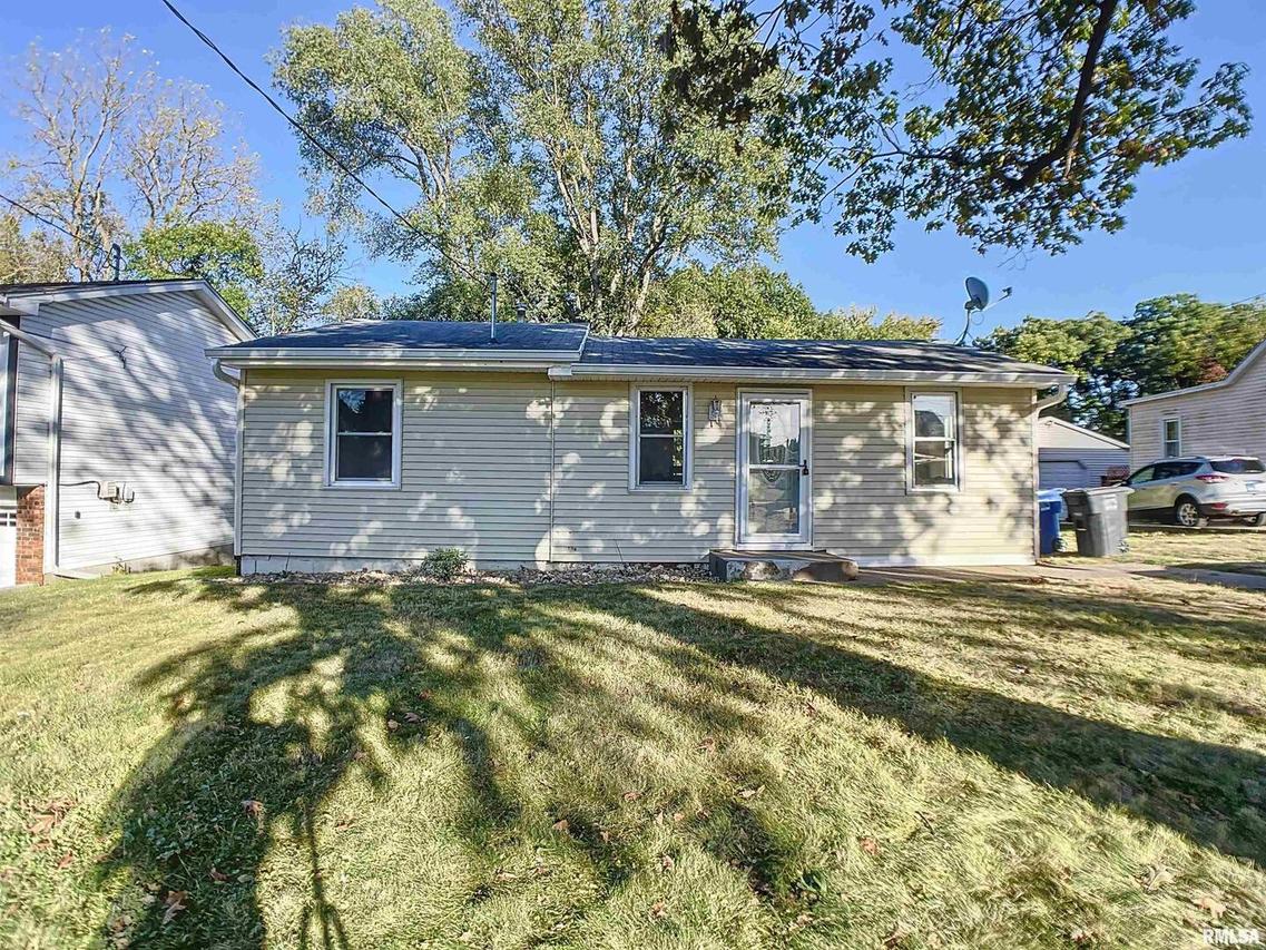 1158 49th St., Moline, IL