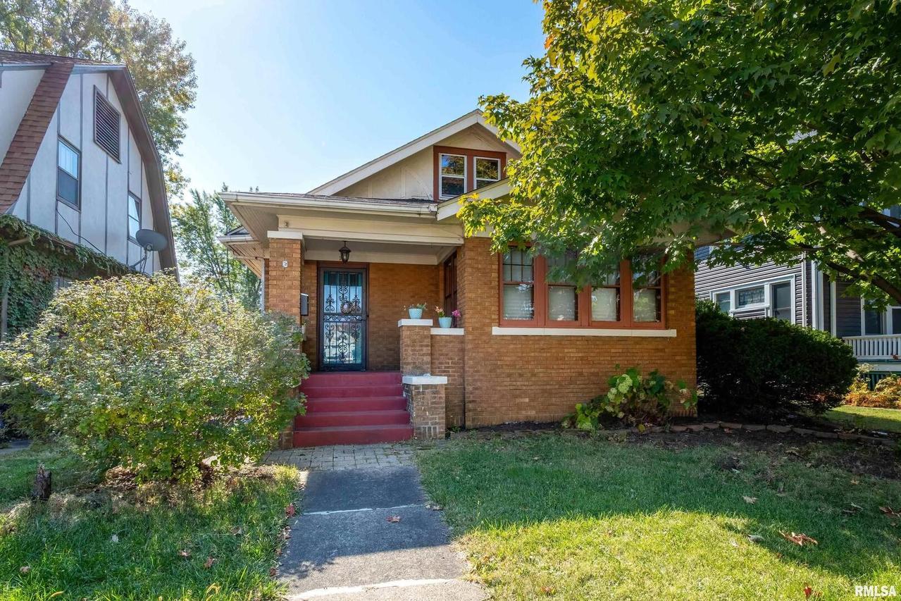 728 19th Ave., Moline, IL 61265