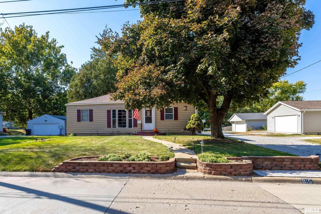 815 53rd St., Moline, IL 61265