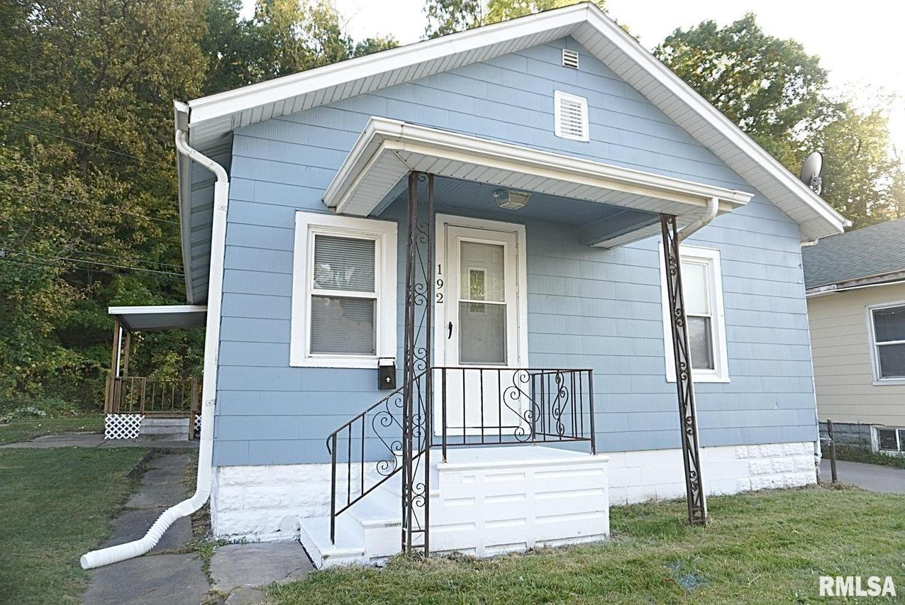 192 17th Ave., East Moline, IL 61244