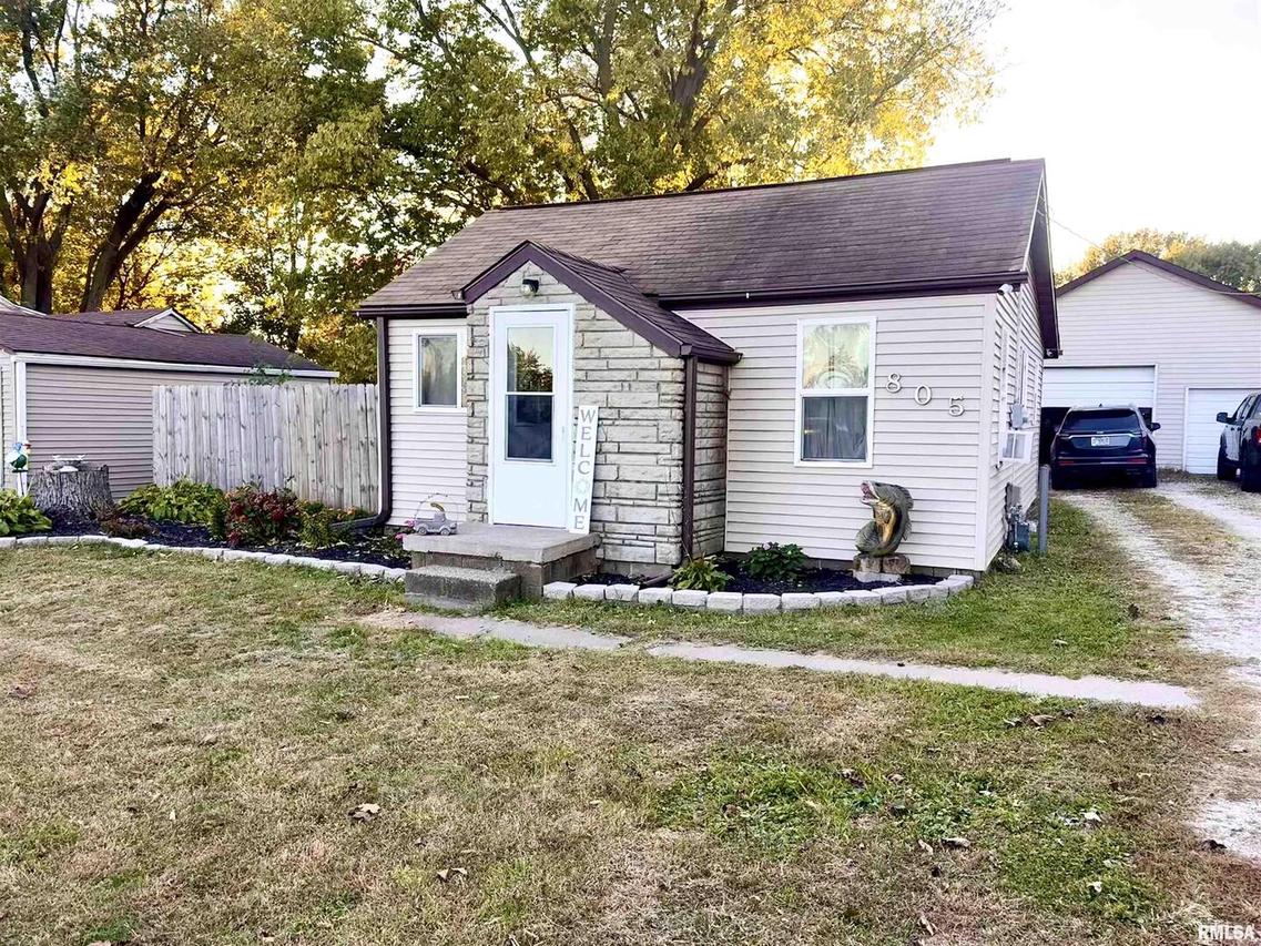 805 3rd St., Colona, IL 61241