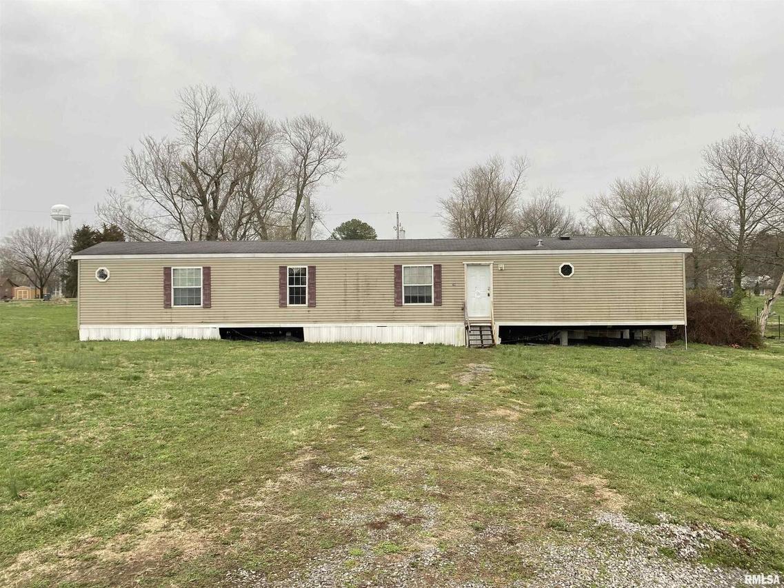 200 S Johnson St., Colp, IL 62921