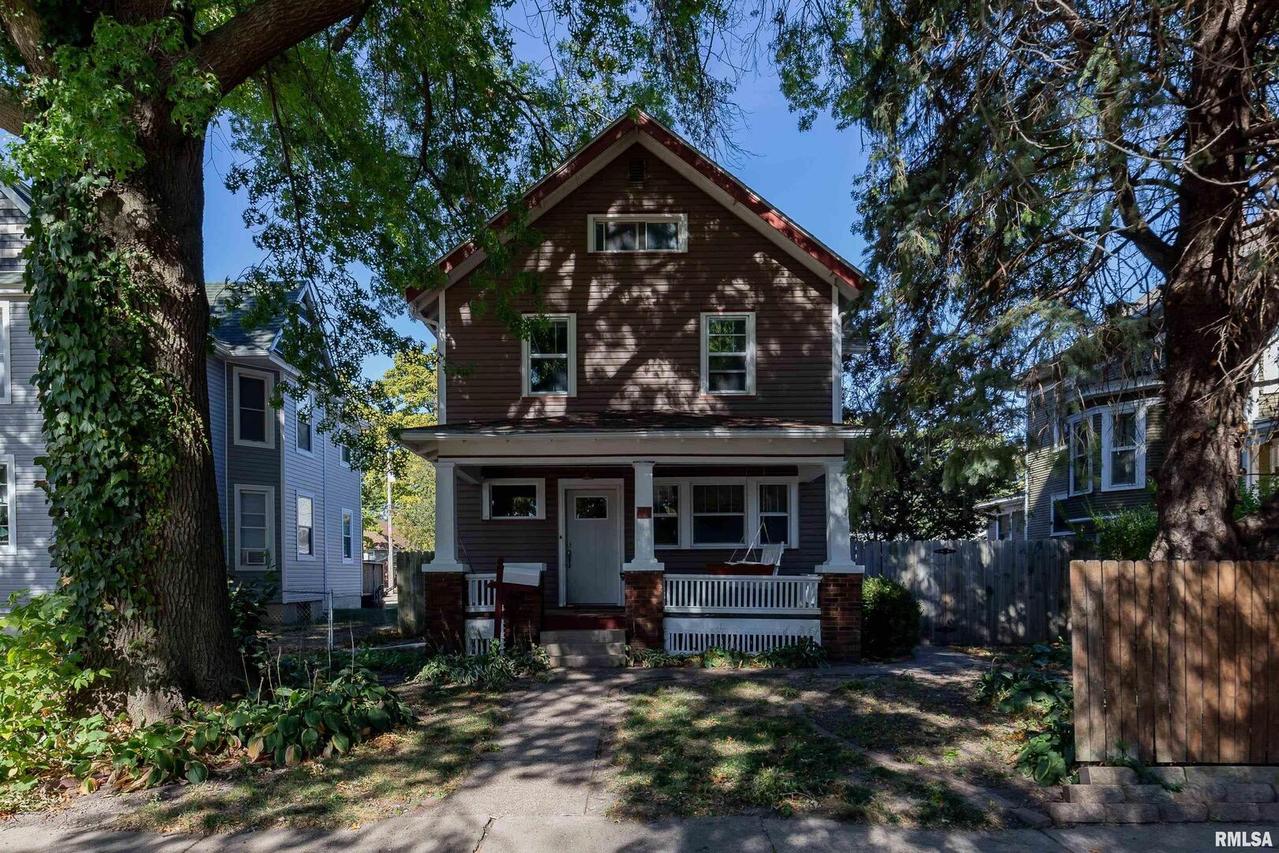 1111 14th Ave., Moline, IL 61265