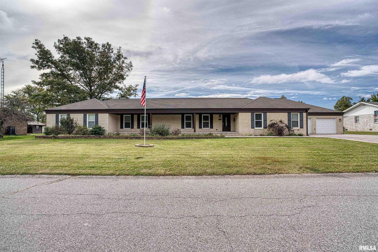 513 Abelson Dr., Carmi, IL 62821