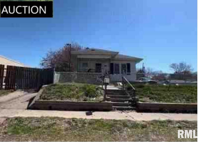 3125 10th St., Rock Island, IL 61201