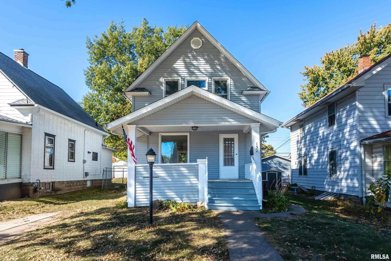 132 12th St., Silvis, IL 61282