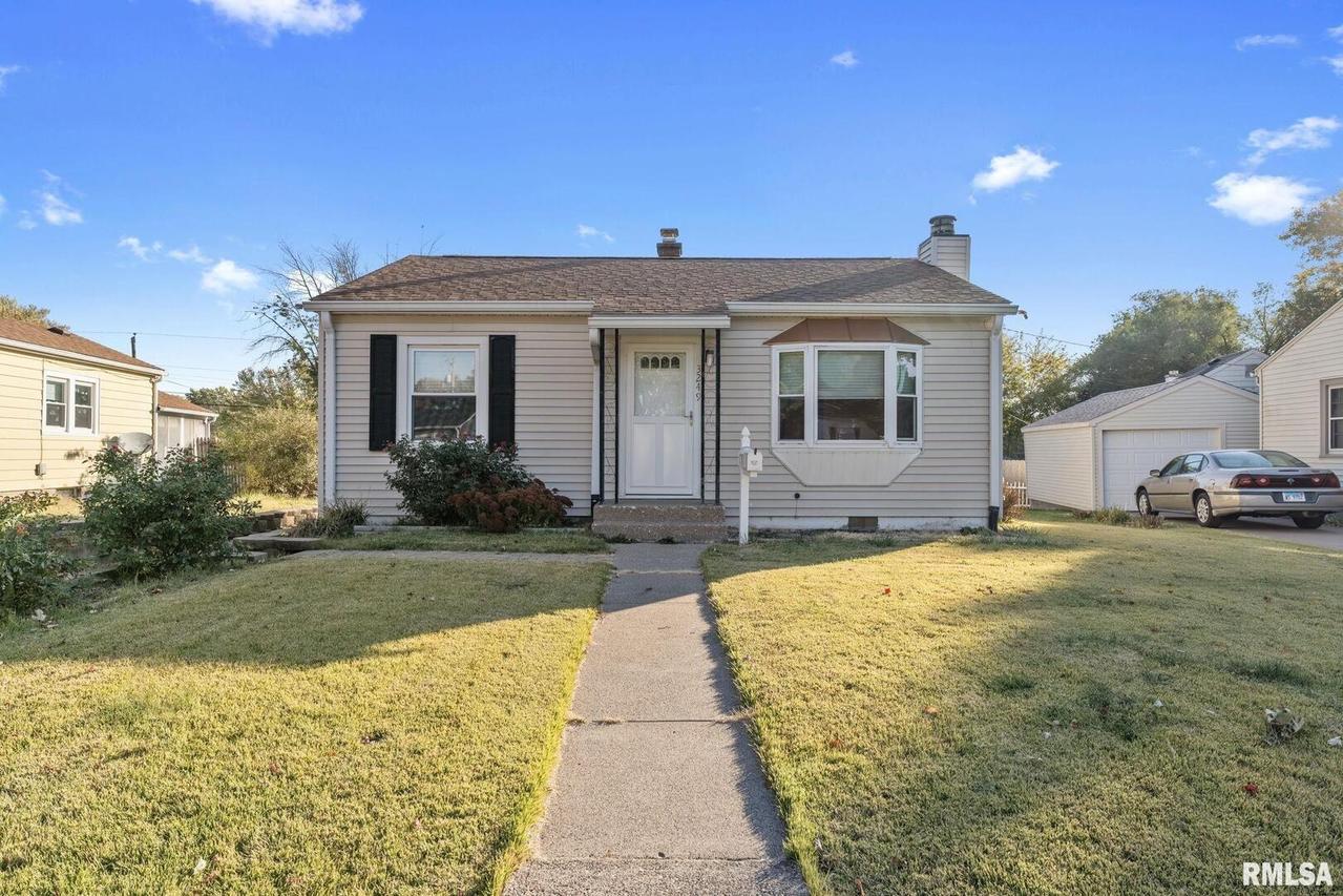 3249 25th St., Rock Island, IL 61201