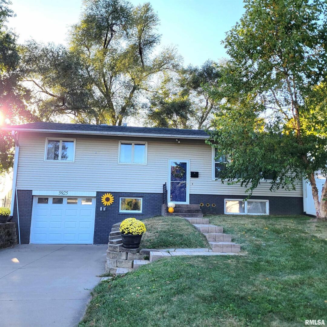 3925 1st St., East Moline, IL 61244