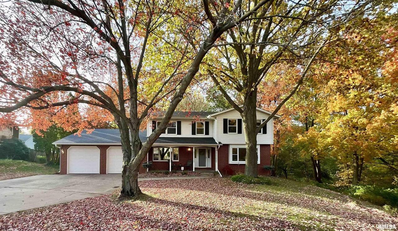 2905 56th Street Ct., Moline, IL 61265