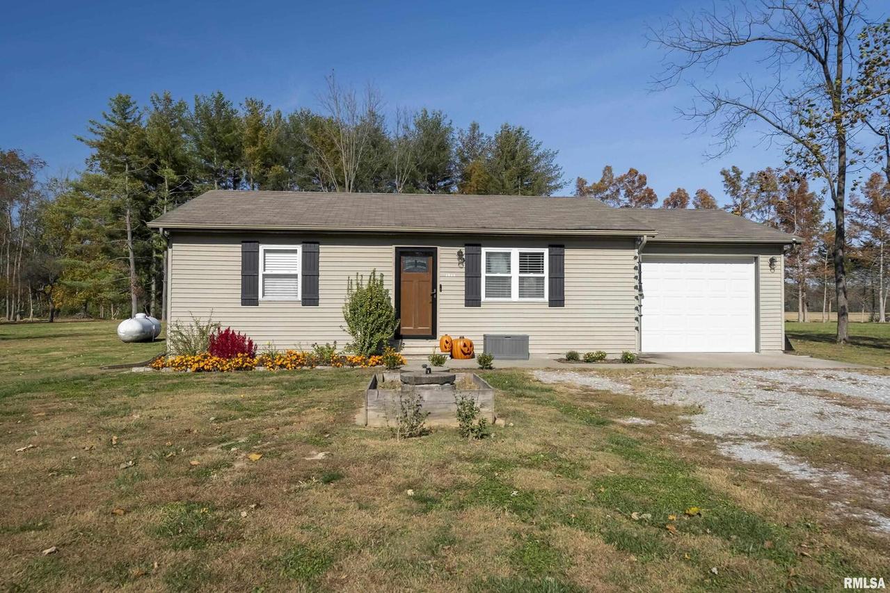 7873 Greens Market Rd., Duquoin, IL 62832