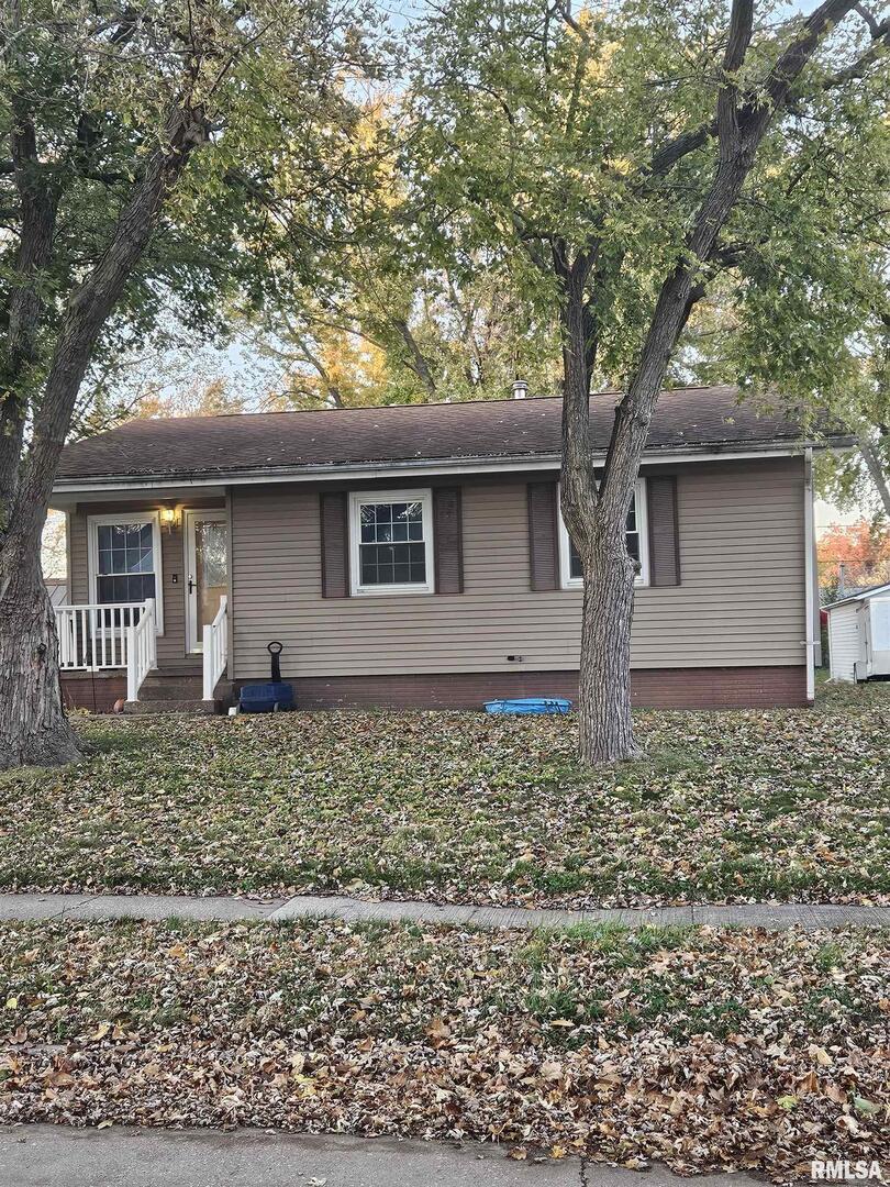 1413 20th Ave., Silvis, IL 61282