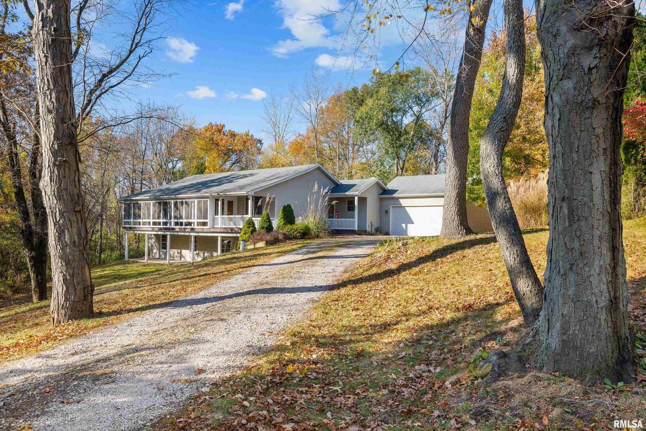 1001 6th Avenue Ct., Port Byron, IL 61275